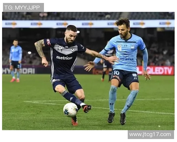 中部海岸与墨尔本胜利的激烈对决展现足球魅力与团队精神